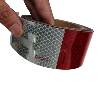 สีแดงสีขาว DOT C2 Metalized Prismatic เทปสะท้อนแสงสำหรับยานพาหนะ