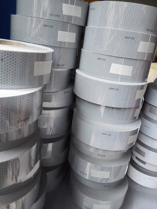 ไมโครกลาสเหรียญผงผึ้งเทปสะท้อนสีแดง ขาว DOT C2 ตราติดที่สะท้อน