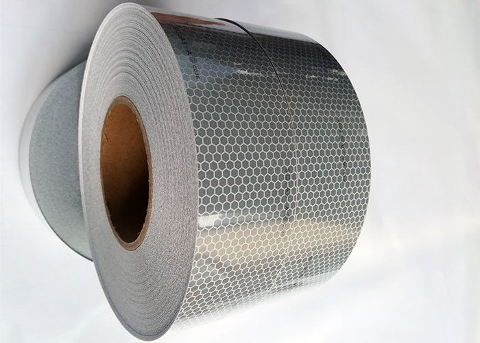 ทัศนวิสัยในการมองเห็นสูง Retro Solas Grade Reflective Tape ใช้ในเรือชูชีพ Sea Safety 5cm * 45.72m
