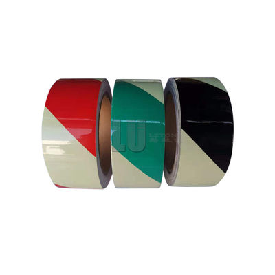 Chevron Arrow PVC แผ่นติดต่อเทปเตือนสว่างสว่างเทปแสงสว่างสําหรับการระบุความปลอดภัย