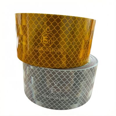 2 นิ้วความหนาแน่นสูง Prismatic กาวอะคริลิค ECE 104 เทปสะท้อนแสง Emark Dot Self-Adhesive Retro เทปสะท้อนแสง
